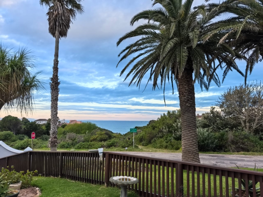 To Let 4 Bedroom Property for Rent in St Francis Bay Village Eastern Cape